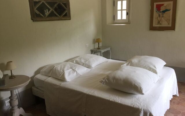 Villa With 5 Bedrooms in Saint-pantaléon, With Private Pool, Enclosed