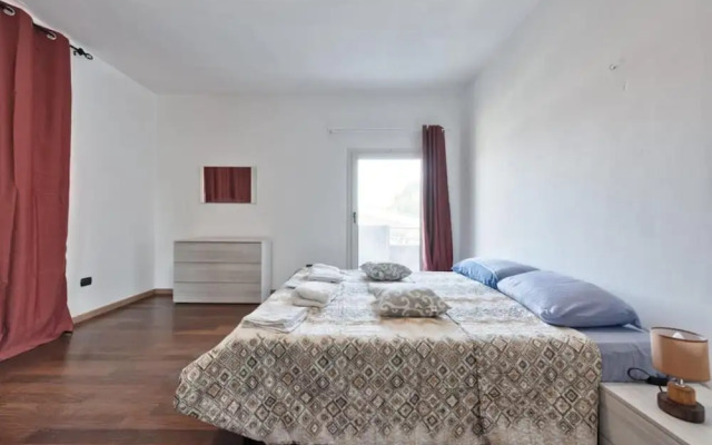 Venice H&S APT Private Room With AC