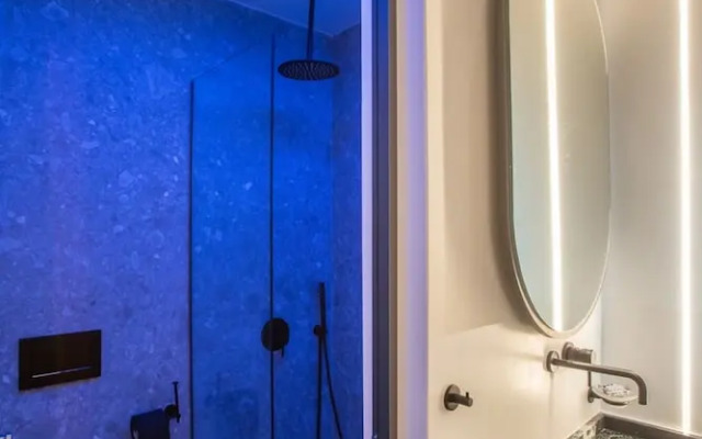 Levantes Luxury Suites I II