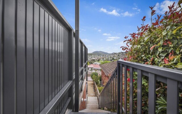 Cosy Cottesloe - Mount Wellington View