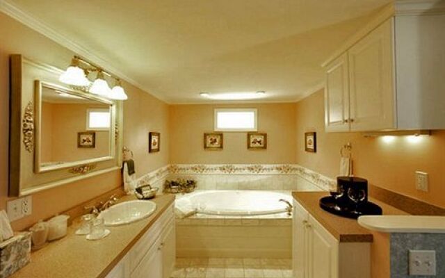 Whalewalk Inn and Spa