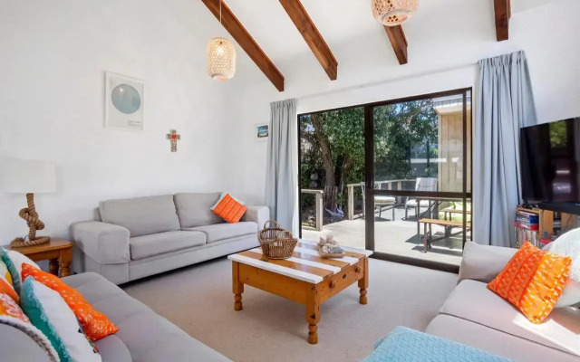 Coastal Charm - Waihi Beach Holiday Home