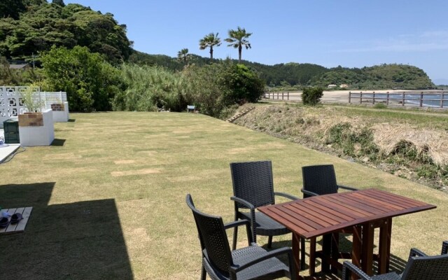 Shirahama Beach Garden