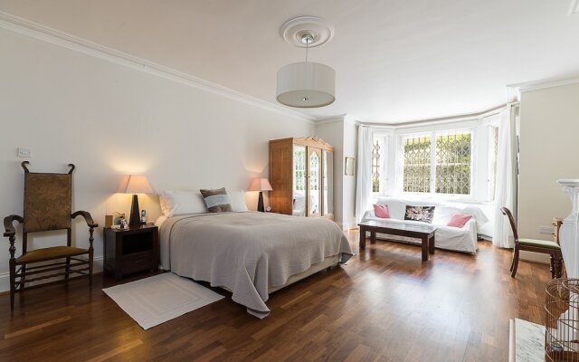 Elegant 2 bed near Hampstead and Camden, sleeps 4