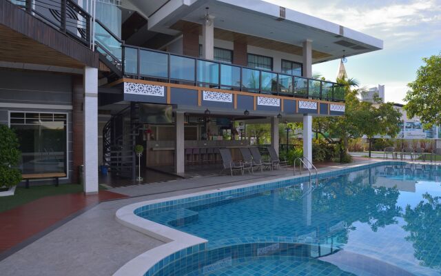 The Tamnan Pattaya Hotel & Resort