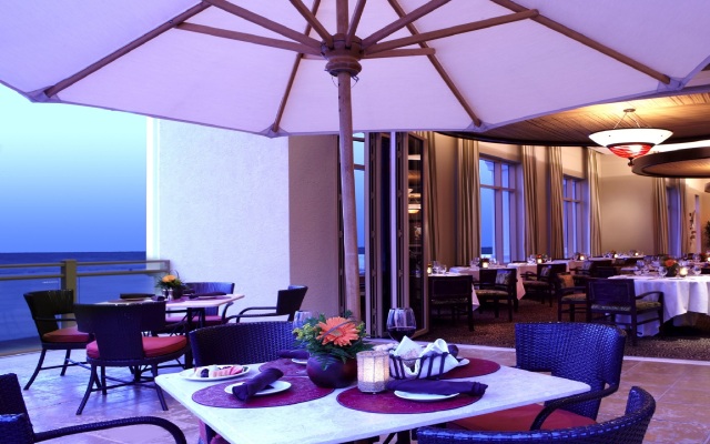 Sandpearl Resort