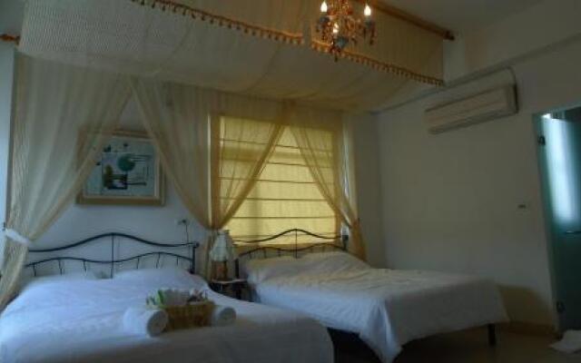 World Art Homestay