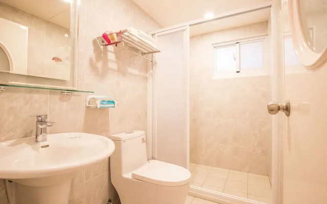 Holly House Homestay