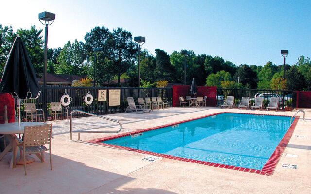 Holiday Inn Express Hotel & Suites Tupelo by IHG