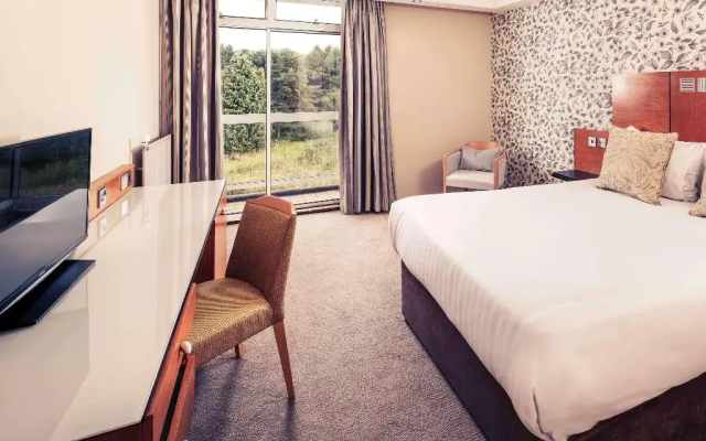 Mercure Leeds Parkway Hotel