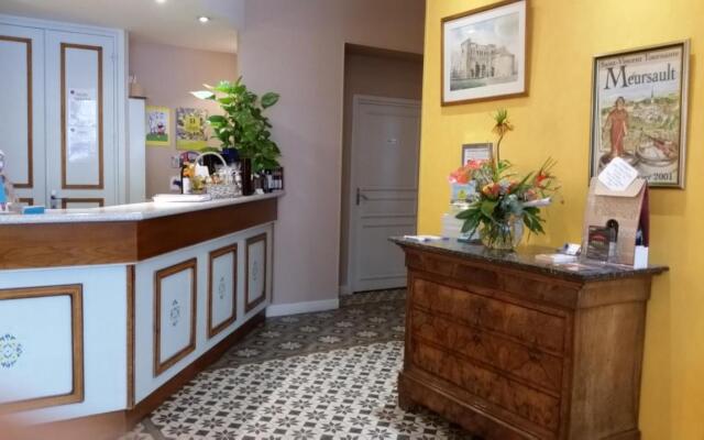 Logis Hôtel Restaurant La Tête Noire