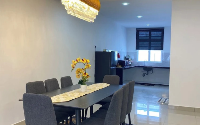 D'Royale Desaru Homestay