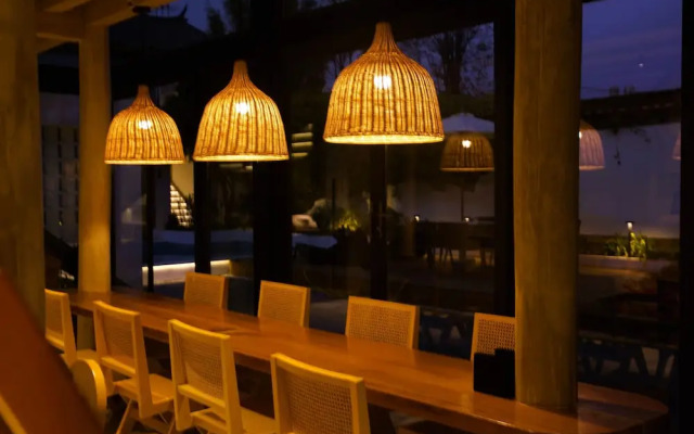 Jinghua Inn