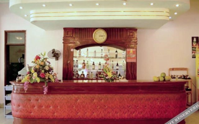 Khách sạn Vương Hoàn