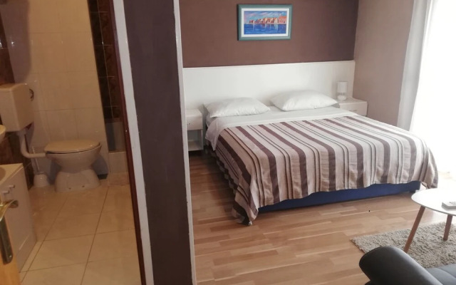 Apartments Mira