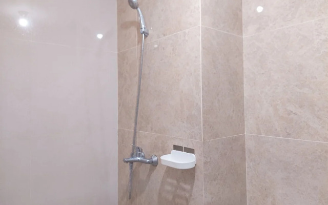 Good Place And Comfy Studio At Transpark Bintaro Apartment