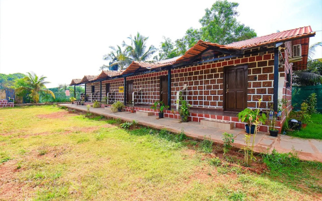 Fabexpress Peacock Suites