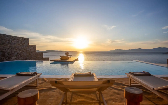 Cyra Mykonos Estate