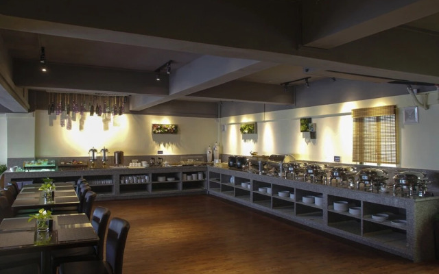 Junyue Internation Hotel