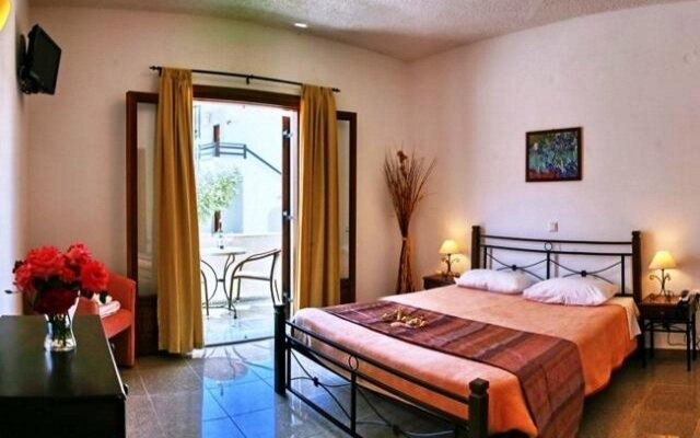 Hotel Pela