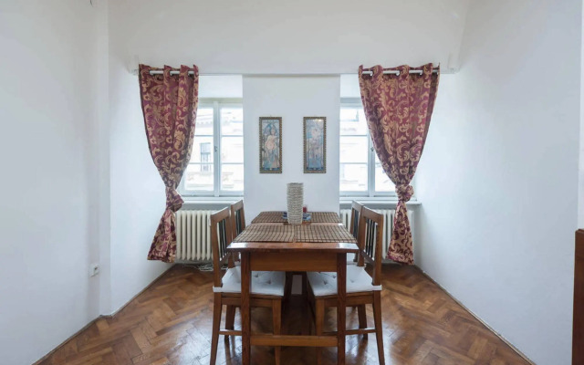 Melantrichova Apartment
