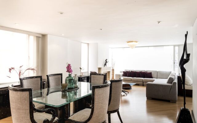 Modern Designer Flat By NOMAD GURU