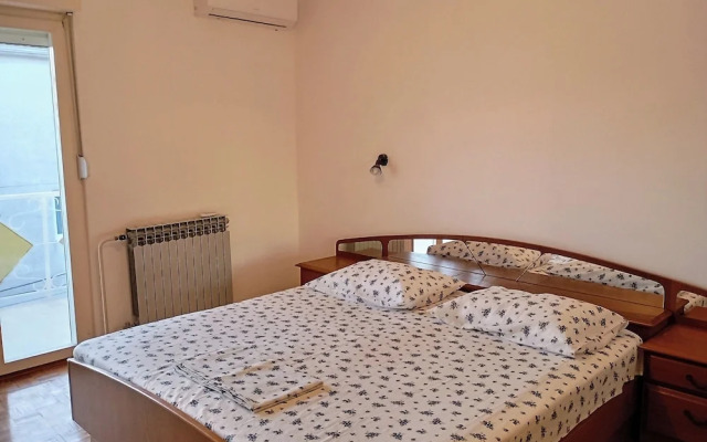 Cozy Trogir Apartment With 3 Bedrooms