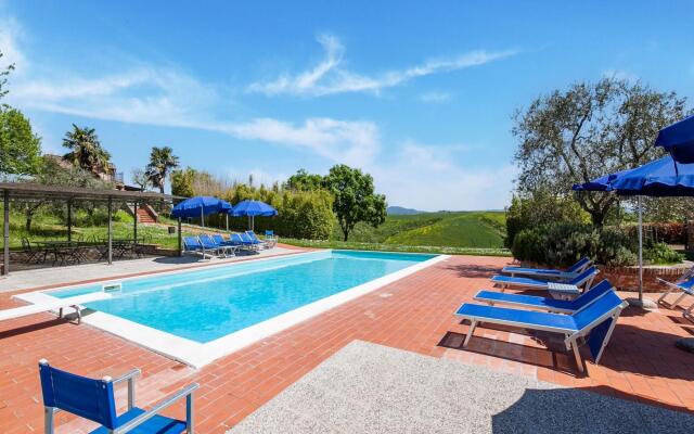 Typical Tuscan farmhouse with swimming pool and A/C