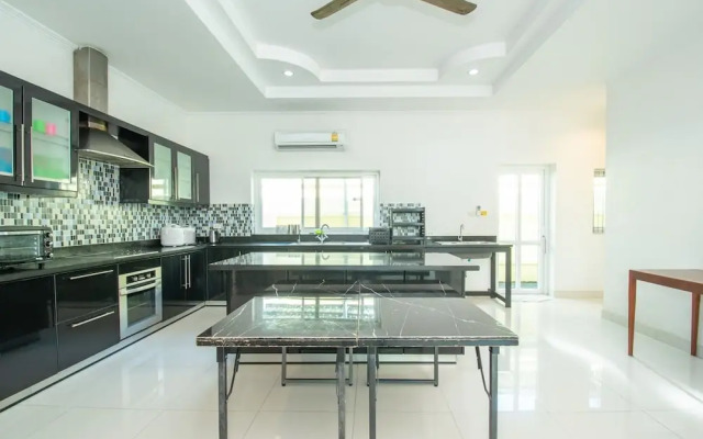 Pool Villa for Families and Party