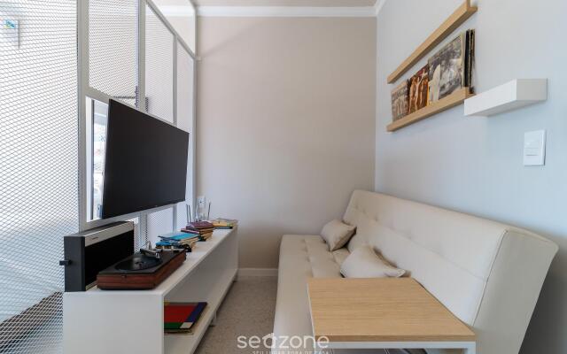 Studio bem localizado no centro de Floripa EVA105