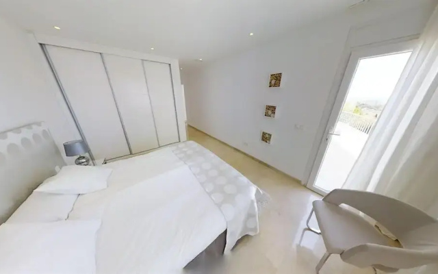 Exquisite Villa Near Beach - Heated Pool