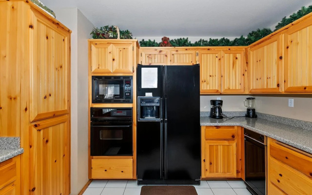 085 - Bear Paw Chalet