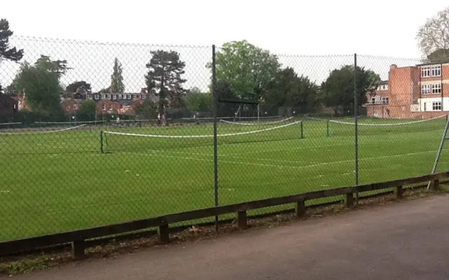 Flat 4 Summertown Court
