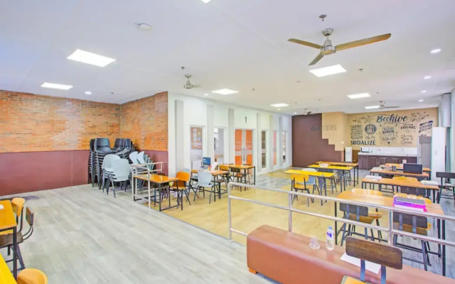 Collection O Metro Manila near University Belt formerly 1318 Residences