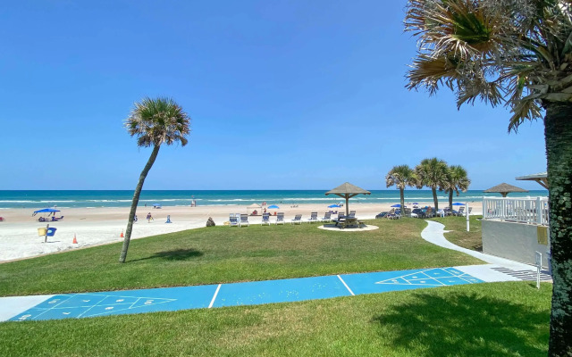 Ocean Court Beachfront Hotel