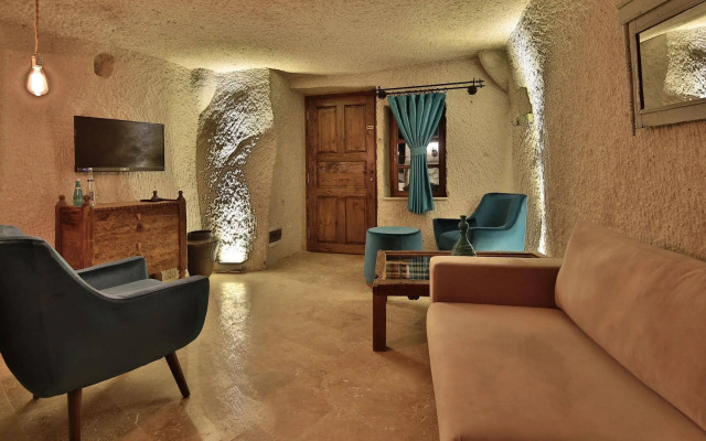 The Owl Cave Hotel