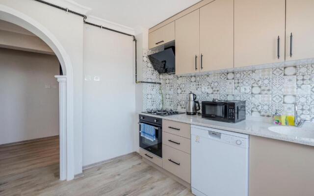 Altiparmak central 4 bedroom apartment