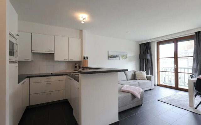 Apartment With 2 Rooms and Balcony