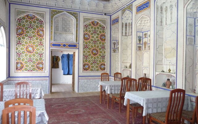 Hovli Poyon Hotel