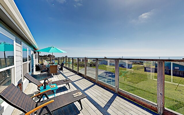 New Listing Stunning Beach Getaway W Ocean Views 2 Bedroom Home