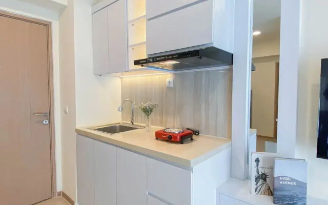Minimalist Tidy 2Br At Meikarta Apartment
