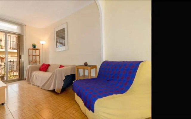 HOMEnFUN Sants with Montjuic views