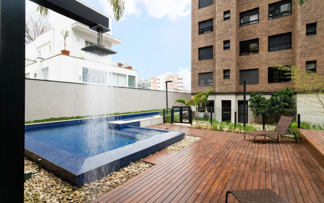 Apartamento novo, silencioso e com infraestrutura de lazer na Vila Madalena.