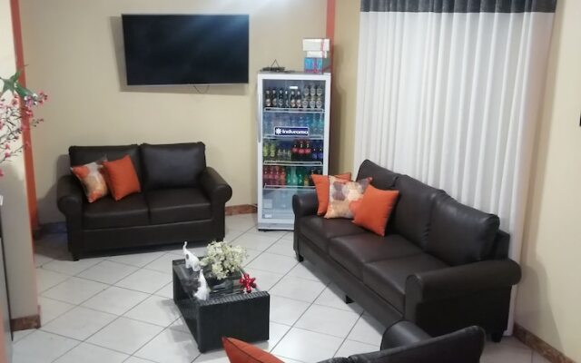 Nasca Travel One Hostel