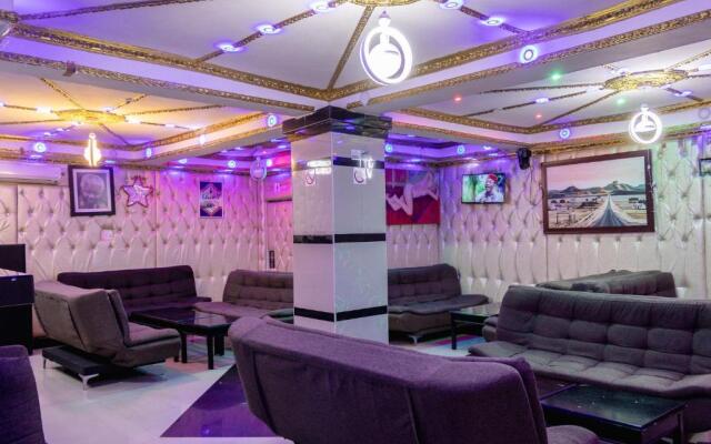 Gold Crown international Hotel