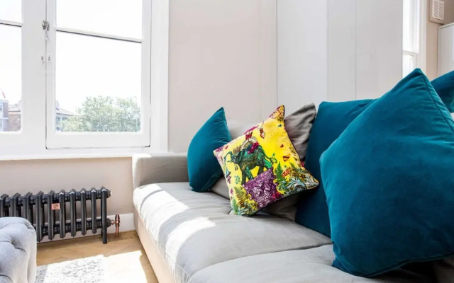 Bright, Vibrant 1 BD Apartment in Sth Hampstead