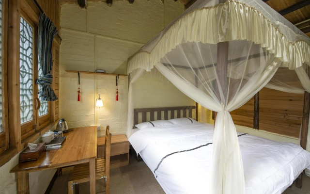 Yangshuo Loong Old House – Guest Rooms – Guilin