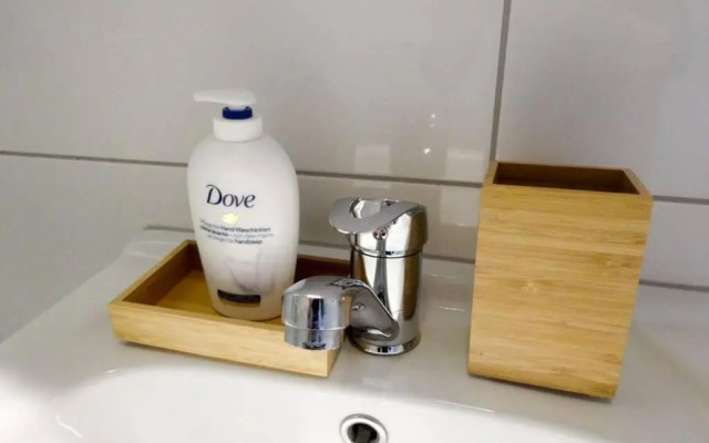 Studio-Apartment between Schoenbrunn & the City Center (28)