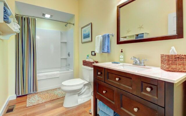 The Summit Boathouse