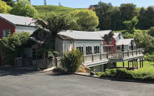 Waitomo Village Chalets Home of Kiwipaka